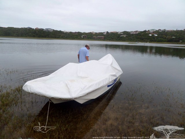 Getting the boat ready on the Kleinmonde River